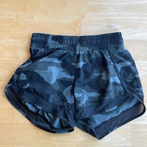 Athleta Camo Running Shorts Unlined Size XS